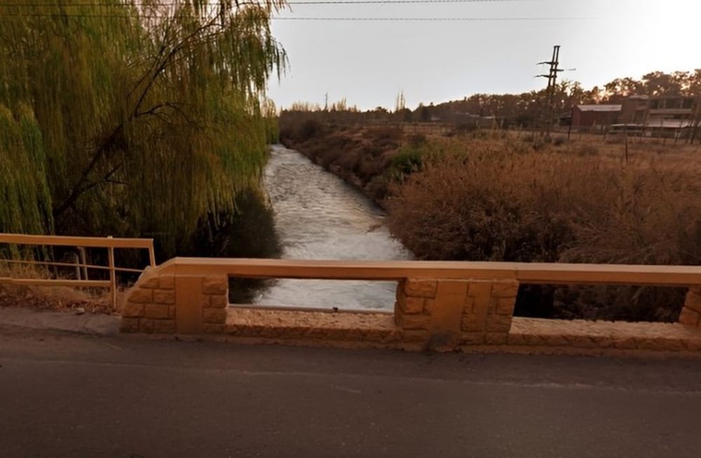 Investigan si un valioso terreno de Chacras de Coria -ubicado en Besares y Casales- está contaminado con mercurio y si afectó al canal Cacique Guaymallén ubicado a pocos metros.