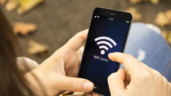 Conectar el celular a la red Wi-Fi sin necesidad de contraseña.