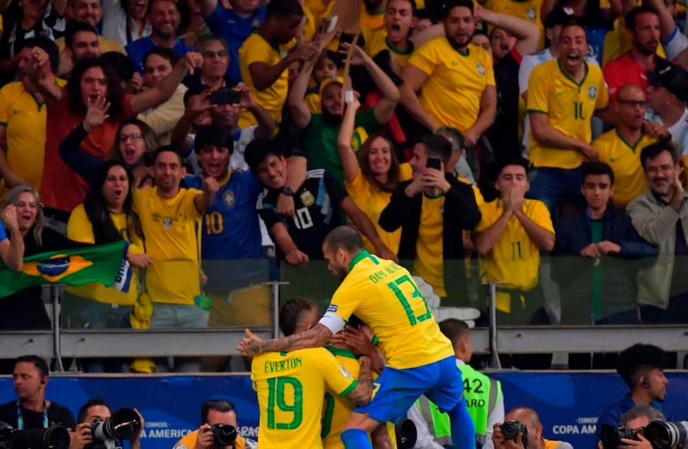 Argentina jugó su mejor partido de la Copa pero fue eliminado por un efectivo Brasil