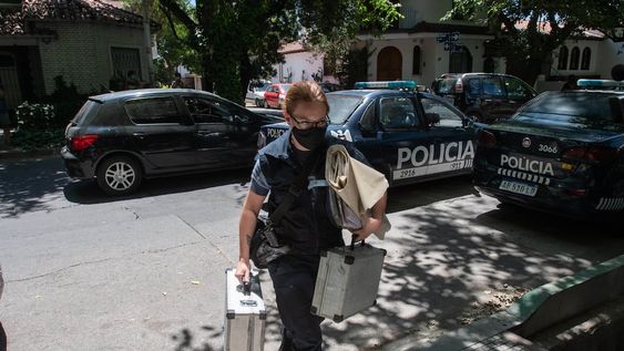 Conmoción. Tras el sucidio del Morro (en la imagen, los encargados del peritaje en el cuerpo) volvió a la escena esta problemática. Foto: Ignacio Blanco / Los Andes.