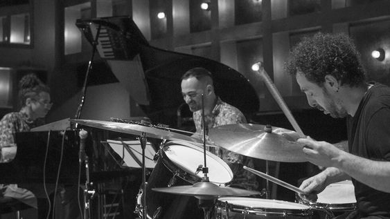 Leo Genovese, Mariano Otero y Sergio Verdinelli se presentan en Mendoza con su banda de jazz.