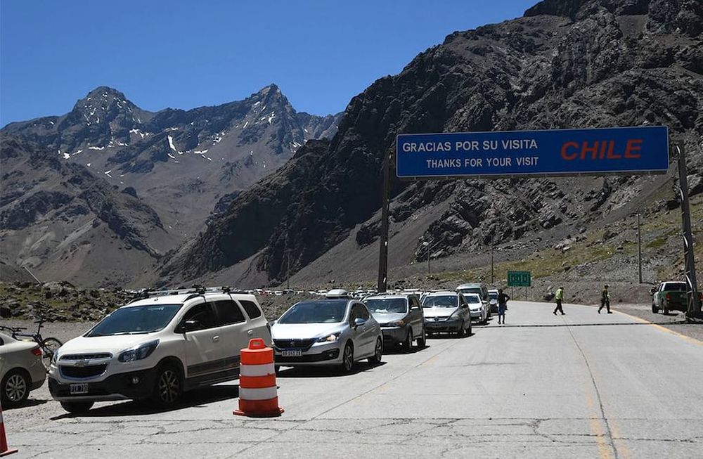 El Soapex sigue siendo obligatorio en Chile: cuánto cuesta, cómo sacarlo y de cuánto es la multa si no lo llevo. Foto: José Gutiérrez / Los Andes.