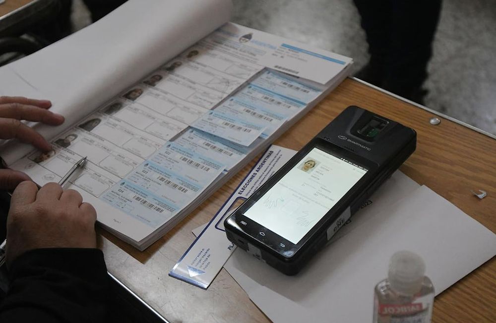 Elecciones municipales: cerraron las mesas y votó el 69,5% del padrón, 6% más que en las PASO