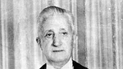 Bueno es recordar con unción a ese gobierno sencillo, austero, decente y por sobre todo progresista de Arturo Illia.
