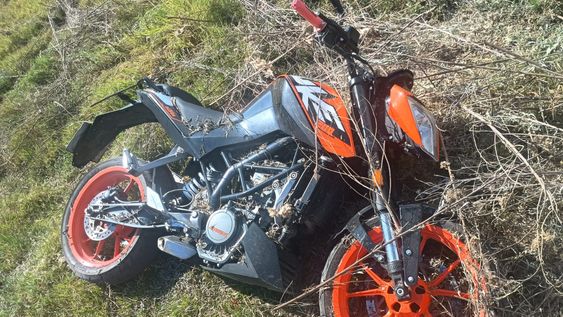 La moto secuestrada a los delincuentes que le dispararon a Nelson Del Re. | Foto: Ministerio de Seguridad y Justicia