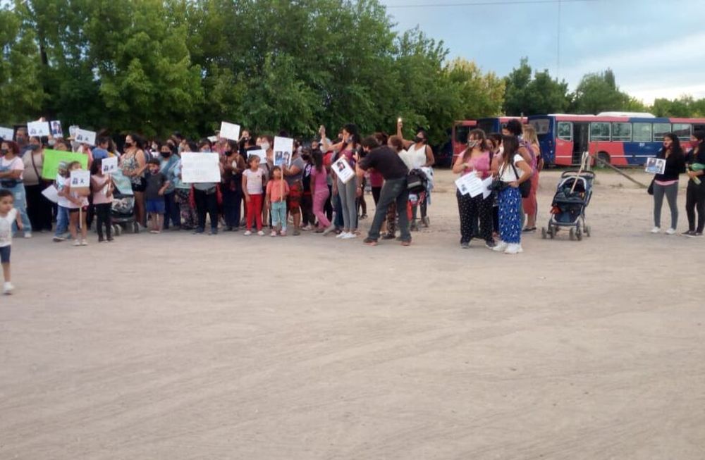 Una multitud marchó hoy para pedir justicia por el femicidio de Mercedes Zárate. Gentileza