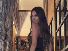 Pampita se mudó a un castillo, lejos de la inseguridad que vivió en su anterior casa. Pampita se mudó a un castillo, lejos de la inseguridad que vivió en su anterior casa.