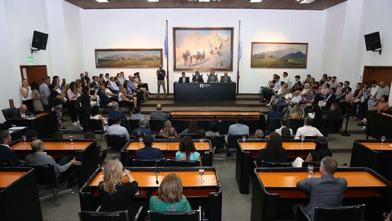 Ulpiano Suarez impulsa una ordenanza para desalentar los denominados “aguantaderos”