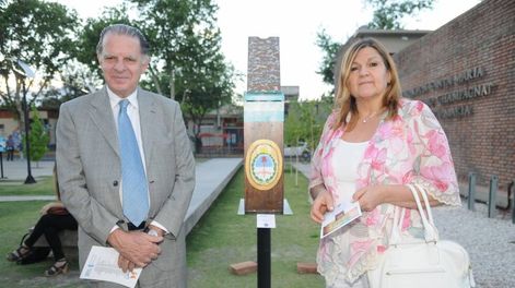 Cita con la historia, el arte y la democracia