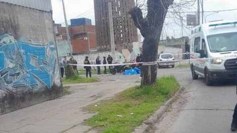 Un policía mató a un motochorro que intentó asaltarlo.