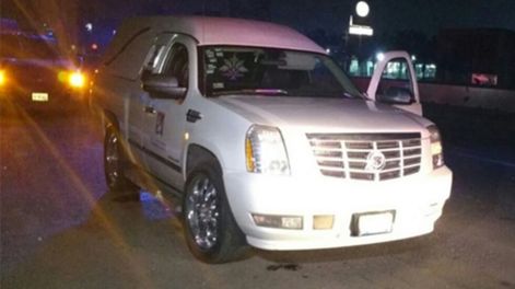 Insólito: se robó una carroza fúnebre con un cadáver adentro en México