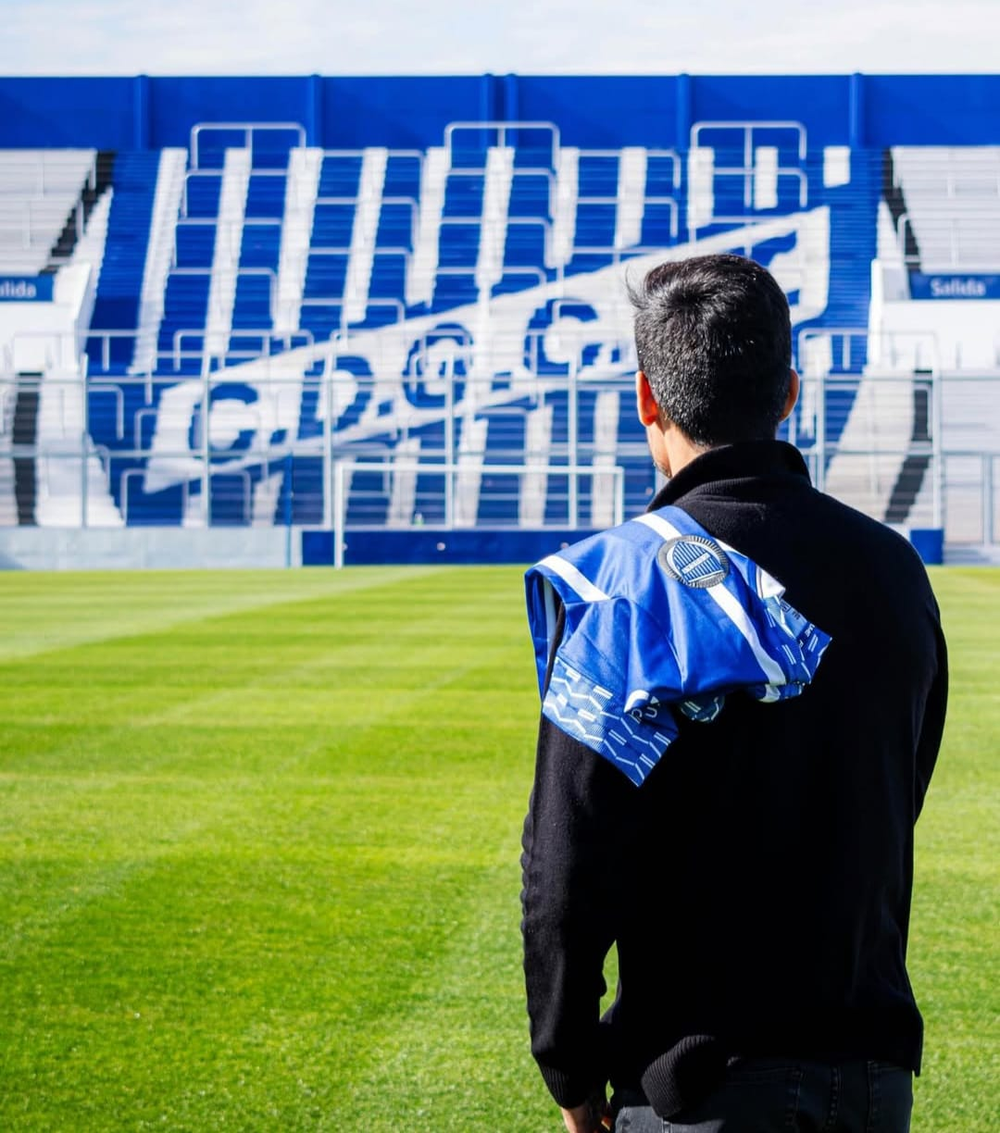 Pol Fernández: El volante santafesino vuelve al Tomba después de 7 años, su re debut será en el mítico Gambarte. 