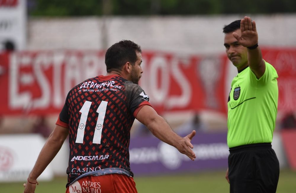 Los goles trajeron las polémicas de la tarde en el clásico entre Huracán y Maipú