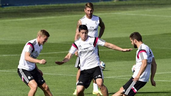 James vuelve a jugar con el Real Madrid