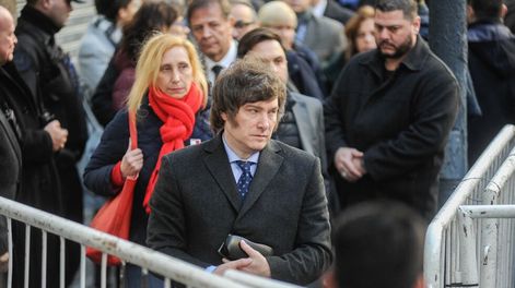 Javier Milei junto a su hermana Karina.