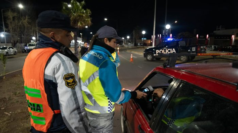 Un conductor alcoholizado fue aprehendido tras chocar contra una vivienda en Guaymallén