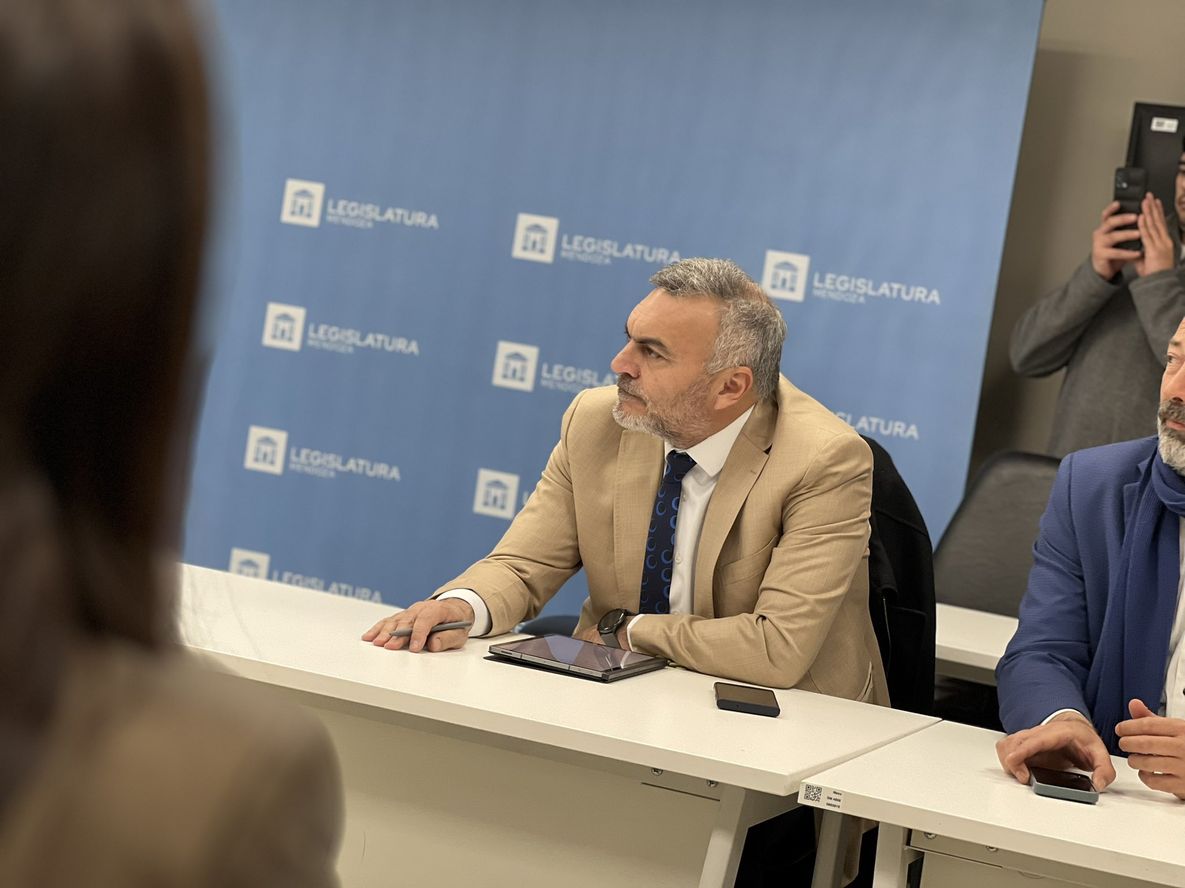 El senador provincial Félix González presentó el pedido de Jury de Enjuiciamiento contra Sergio Marinelli