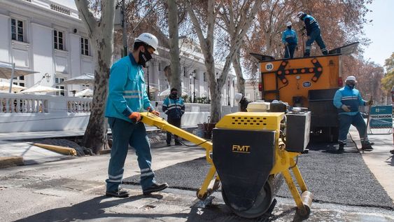 Comienza una nueva semana de trabajos en el arbolado y bacheo de arterias en Ciudad