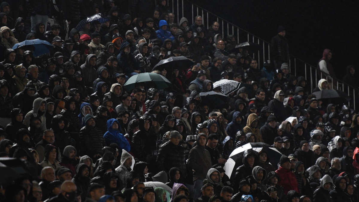 Sin micros para barras: así funcionó el operativo en Gimnasia y Esgrima vs Lanús