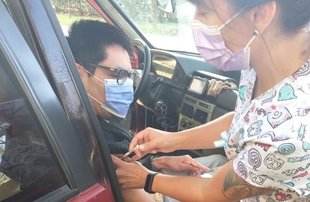Mauricio Israel López, el mendocino que discapacitado y que se hizo viral por su carta donde pedía ser vacunado, finalmente recibió su primera dosis de Sputnik V.