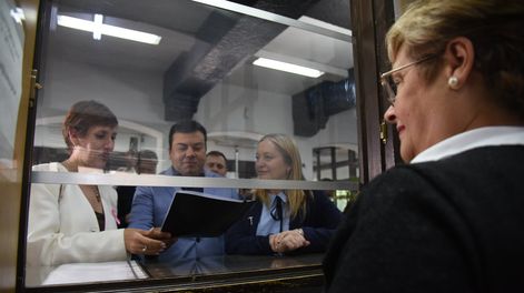 La ministra de Energía y Ambiente, Jimena Latorre, presentó formalmente la DIA de PSJ Cobre Mendocino acompañada por la vicegobernadora Hebe Casado y el intendente de Las Heras, Francisco Lo Presti.&nbsp;