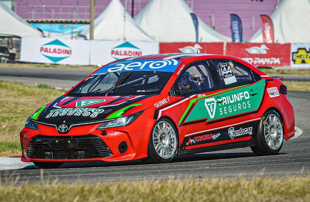 Lucas Vicino hizo buenos tiempos con su Toyota Corolla en la primera a jornada de 2023 del TN.