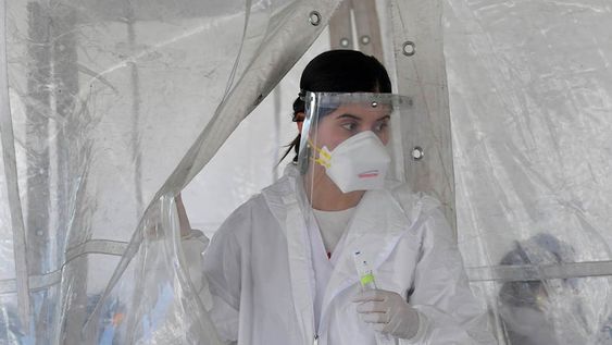 Continúan los testeos  para detectar el Covid-19 con el alerta de la presencia de la variante Delta dentro de la provincia. Foto: Orlando Pelichotti / Los Andes