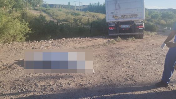 Un conductor murió aplastado por su propio camión cuando intentaba reparar los frenos del vehículo. | Foto: Ministerio de Seguridad y Justicia