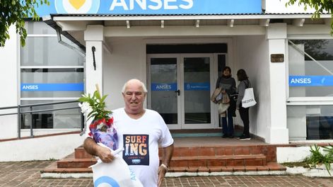 Los Andes | Nueva Moratoria: en caso de regularizar 15 años, el jubilado debería pagar por 180 meses (180x $5.729,97) y tendría una deuda de $1.031.394,60 que, en 120 meses serían $8.595 por mes.