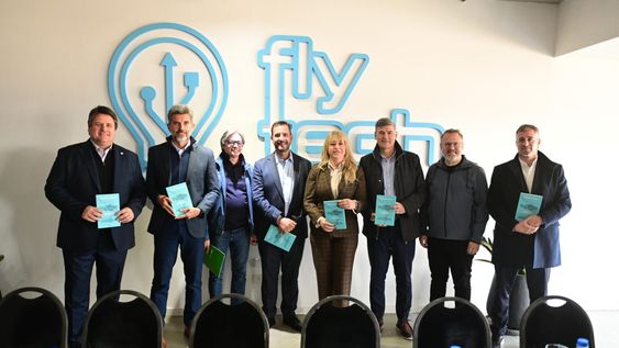 ulpiano suarez participo del tercer encuentro de intendentes ciiar
