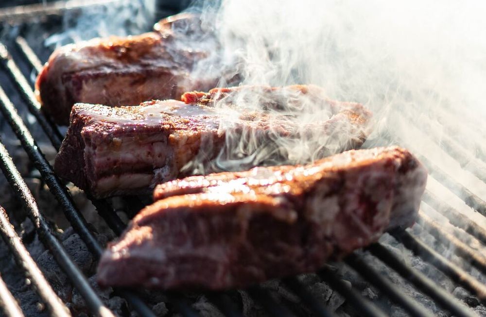 “Fuegos” te propone hoy preparar unas sabrosas ribs