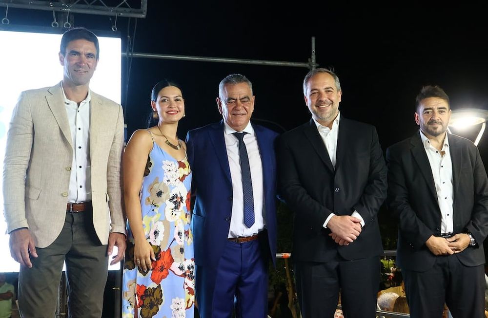 Los intendentes Emir Andraos (Tunuyán), Flor Destéfanis (Santa Rosa), Edgardo González (Lavalle), Matías Stevanato (Maipú) y Fernando Ubieta (La Paz). Foto: @MatiasStevanato