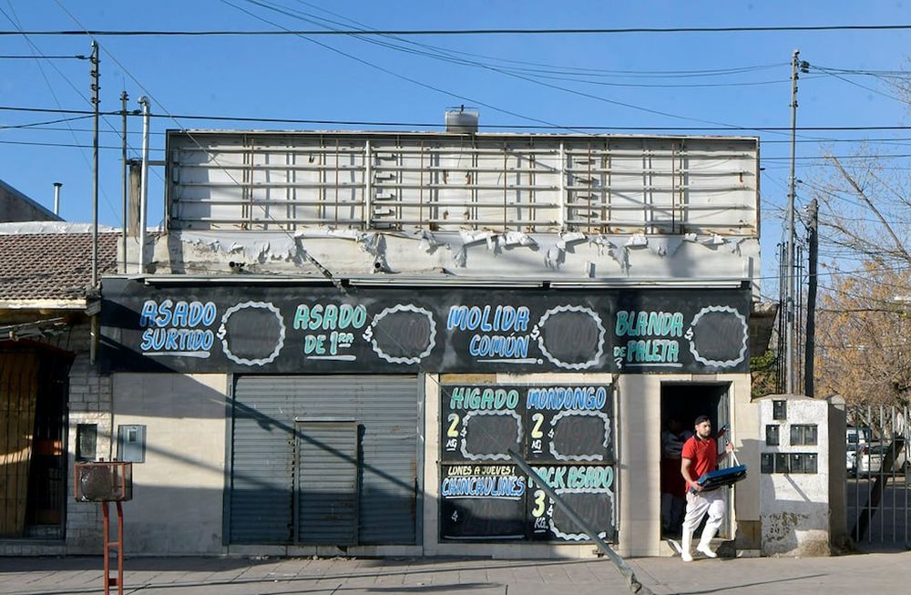 Detuvieron a una mujer por los robos en banda en una carnicería en Las Heras: encontraron 2 balanzas en su casa. Foto: Orlando Pelichotti / Los Andes.