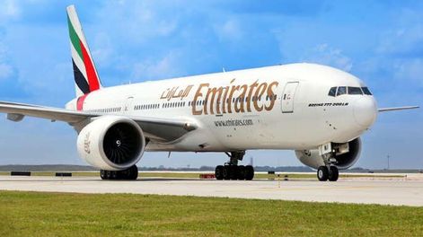 Avión de la aerolínea Emirates.