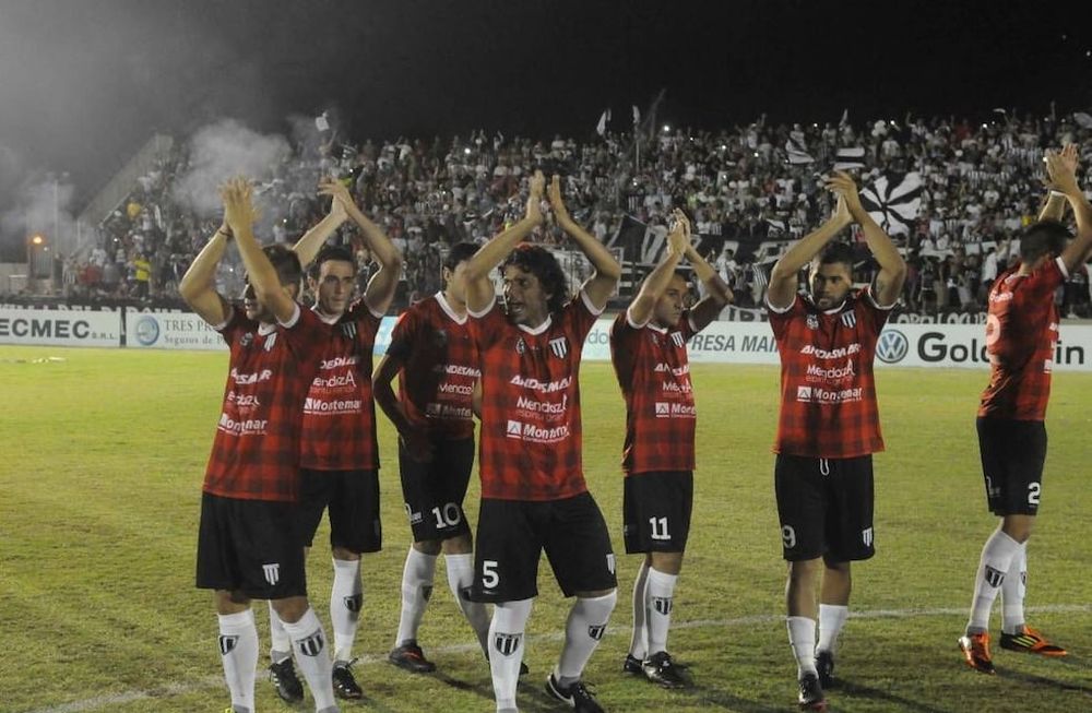 Gimnasia lo dio vuelta en el final y sueña con el ascenso