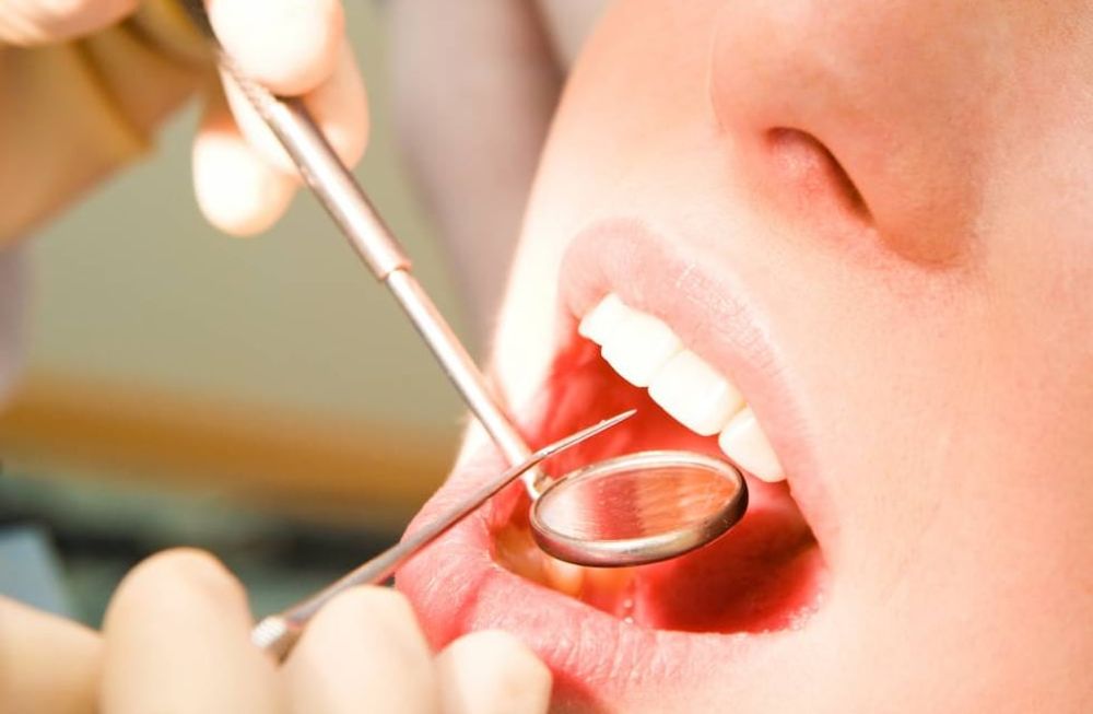 Hoy es el Día del Odontólogo y los dentistas festejan atendiendo gratis en el hospital Central