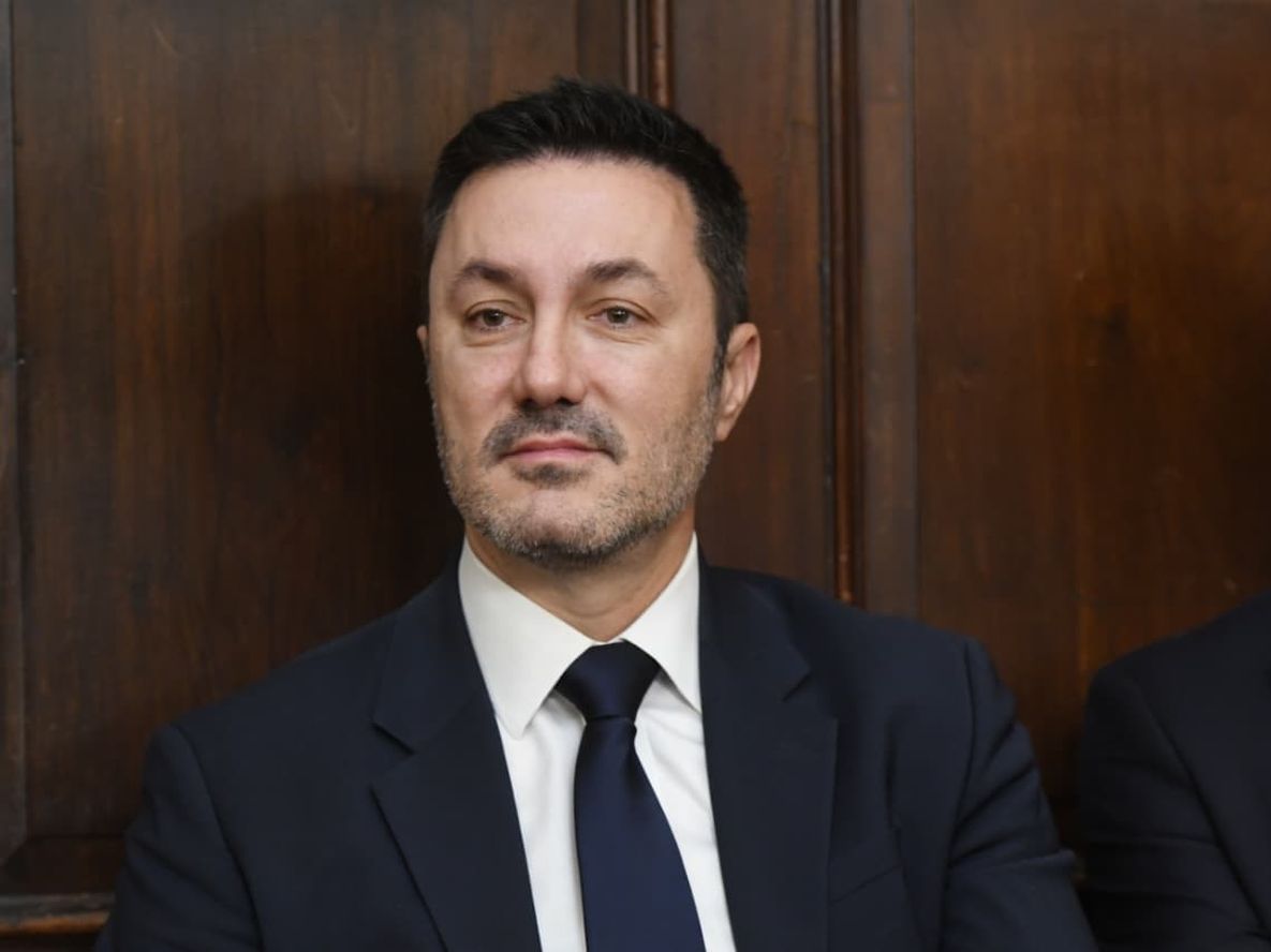 El diputado nacional de La Libertad Avanza, Luis Petri, propuso mantenerlas con obligatoriedad o avanzar directamente en su eliminación, sin esquemas intermedios.
