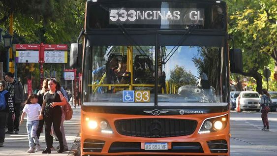 Aumentó más del 50% el costo por kilómetro recorrido en Mendoza.Foto: Archivo / Los Andes