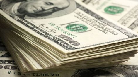 Baja el dólar pero sigue subiendo el riesgo país - Por Rodolfo Cavagnaro