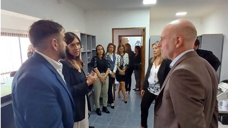 El intendente de La Paz, Fernando Ubieta, junto al presidente de la Corte provincial, Dalmiro Garay, en la inauguración del nuevo juzgado. Prensa Poder Judicial.