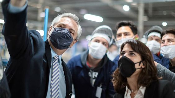 Alberto Fernández encabezó una recorrida en partido bonaerense de Chivilcoy, donde visitó la empresa Bicontinentar Footwear Technologies, ex Paquetá. (Presidencia de la Nación)