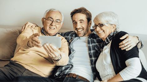 la psicologia dice que los padres que no pueden dejar de ayudar a sus hijos adultos no estan demostrando amor, sino que inconscientemente se estan protegiendo