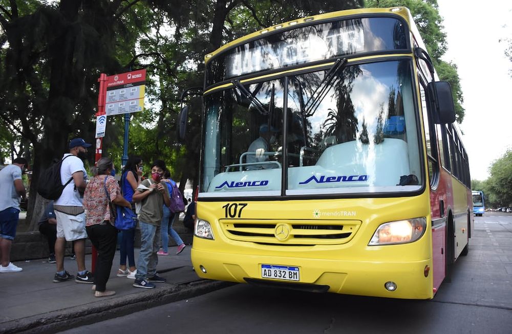 Ni desde la DGE ni desde el sindicato de choferes conocen las medidas sanitarias que se seguirán. Foto: Mariana Villa / Los Andes.Foto: Mariana Villa / Los Andes