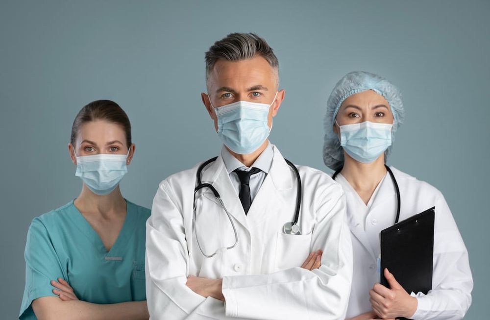 ¡Feliz día, héroes de batas blancas!