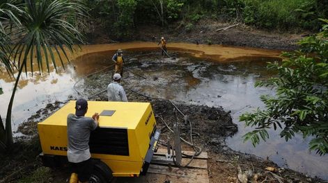 Argentina ayuda a Ecuador a cobrar daños ambientales de Chevron