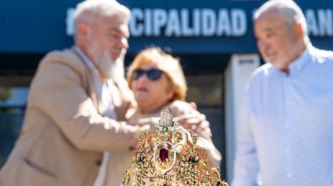 La restauración sumó un detalle especial: la corona lleva ahora el nombre de Nuri, reforzando su valor simbólico y patrimonial.
