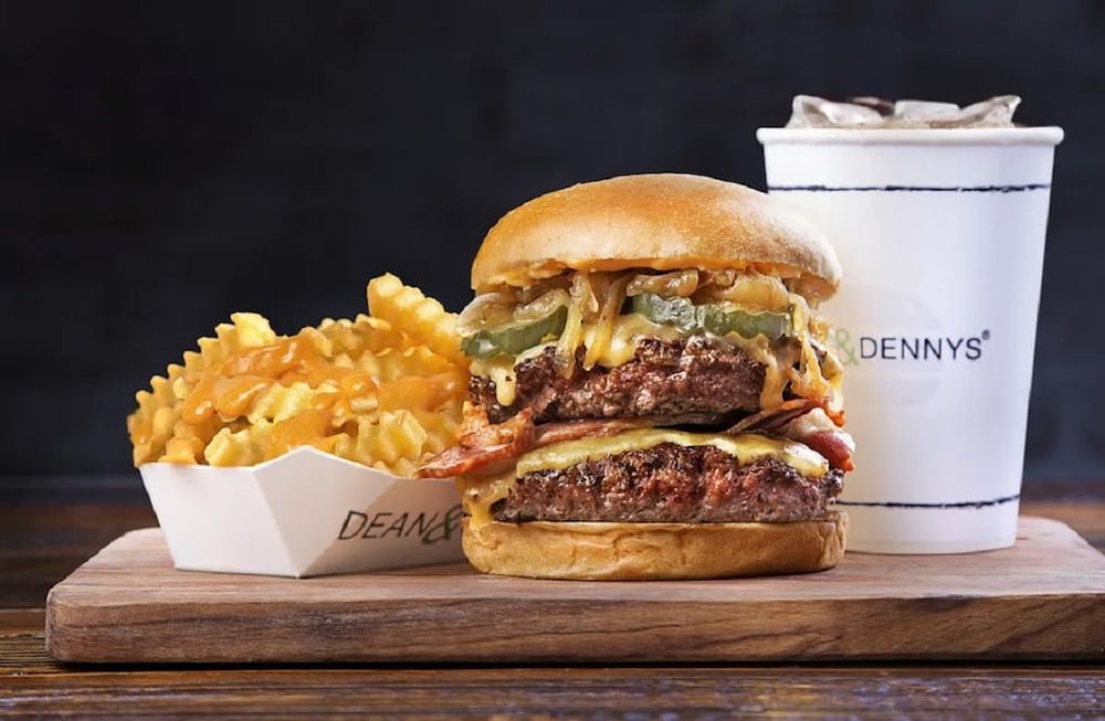 La cadena de hamburguesas Dean & Dennys prepara más aperturas, incluyendo a Mendoza (Gentileza)