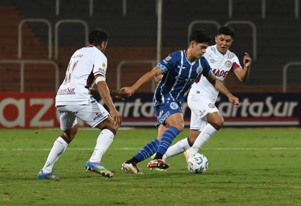 Por la fecha 13 del Torneo Apertura de la Liga Profesional, Godoy Cruz recibe a Lanús por la Liga Profesional. 