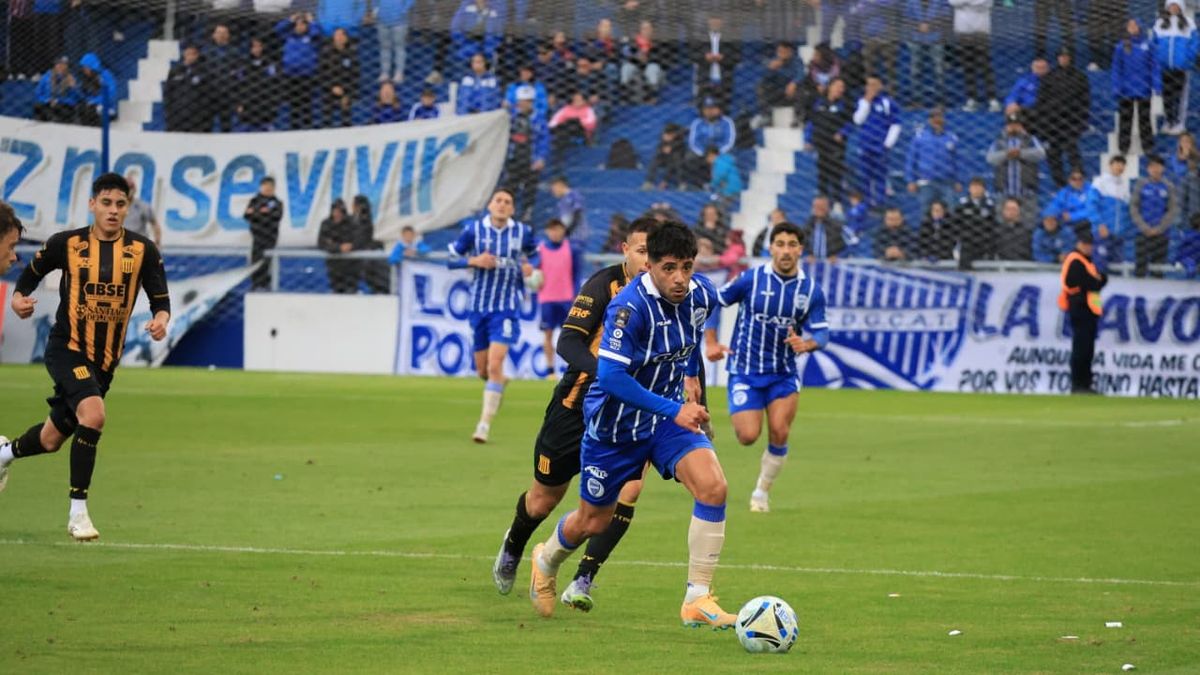 Godoy Cruz lo dio vuelta sobre el final y mantuvo el invicto