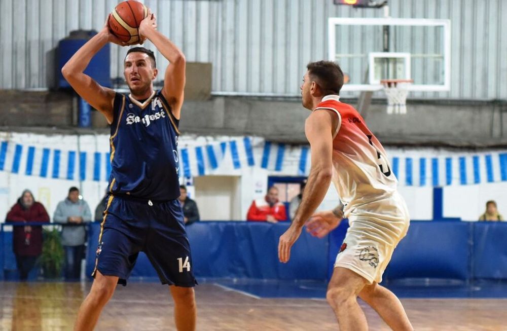 Facundo Rubia con 25 puntos, fue la gran figura de la Unión Deportiva San José. / Gentileza.